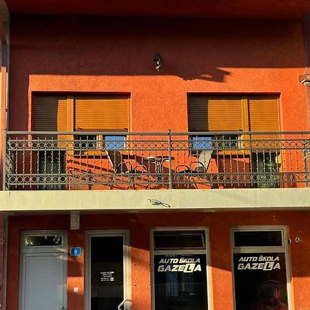 Apartmani Bulevar Cetinje Exterior photo