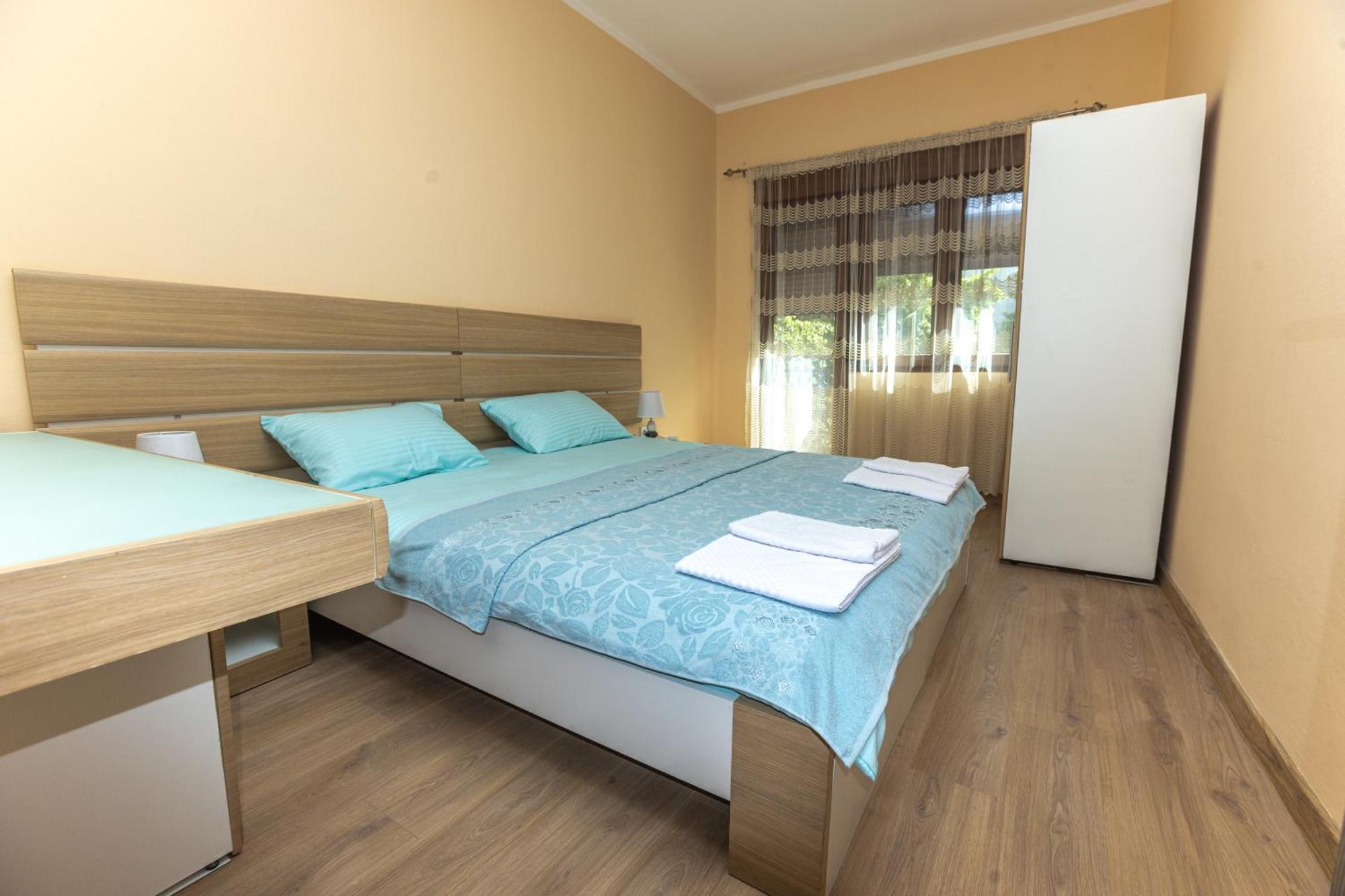 Apartmani Bulevar Cetinje Exterior photo
